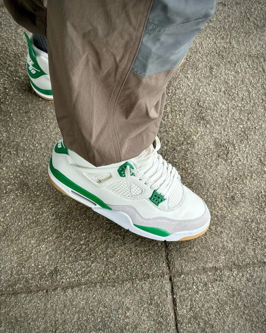 Nike Sb x Air Jordan Retro4 'Pine Green' (Semi UA)