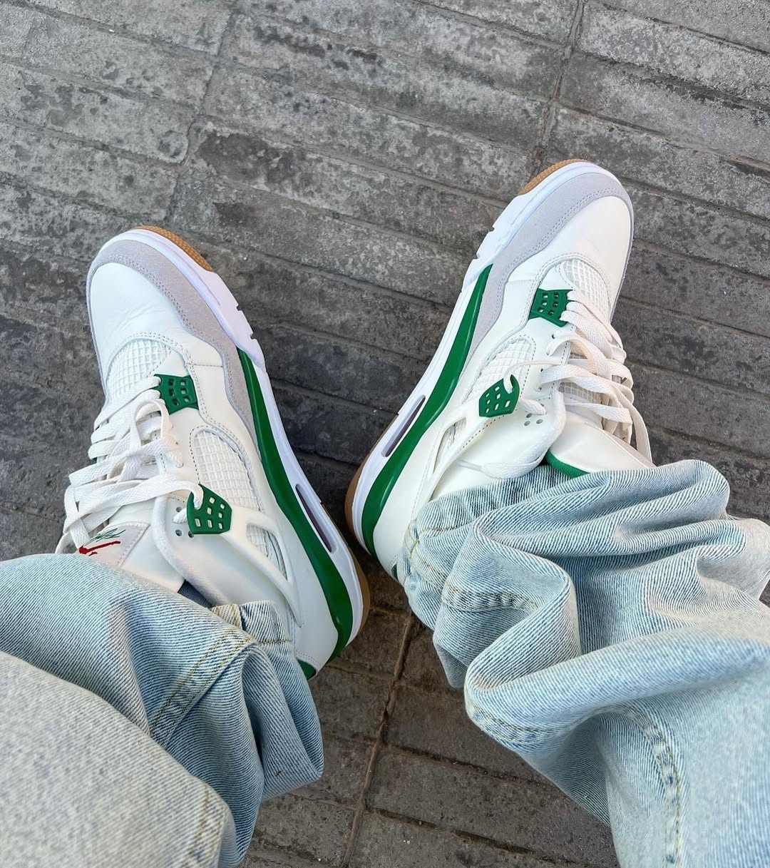 Nike Sb x Air Jordan Retro4 'Pine Green' (Semi UA)