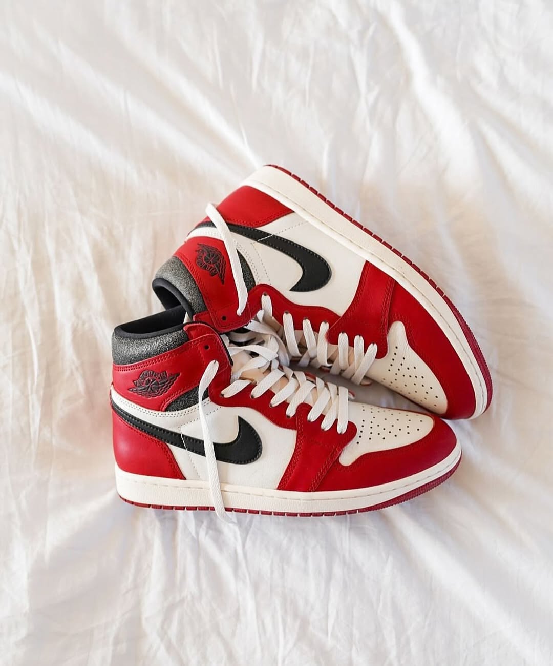 Nike Air Jordan Retro1 High Chicago "Lost And Found"