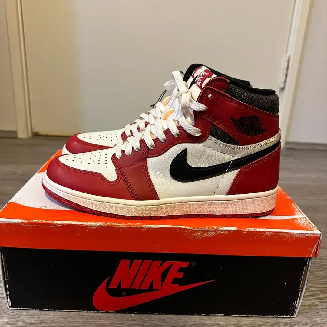 Nike Air Jordan Retro1 High Chicago "Lost And Found"