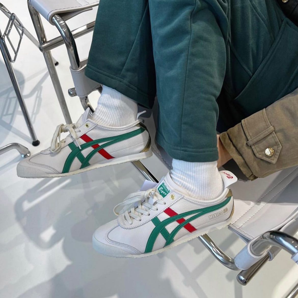 Onitsuka tiger Mexico 66 "Birch kale"