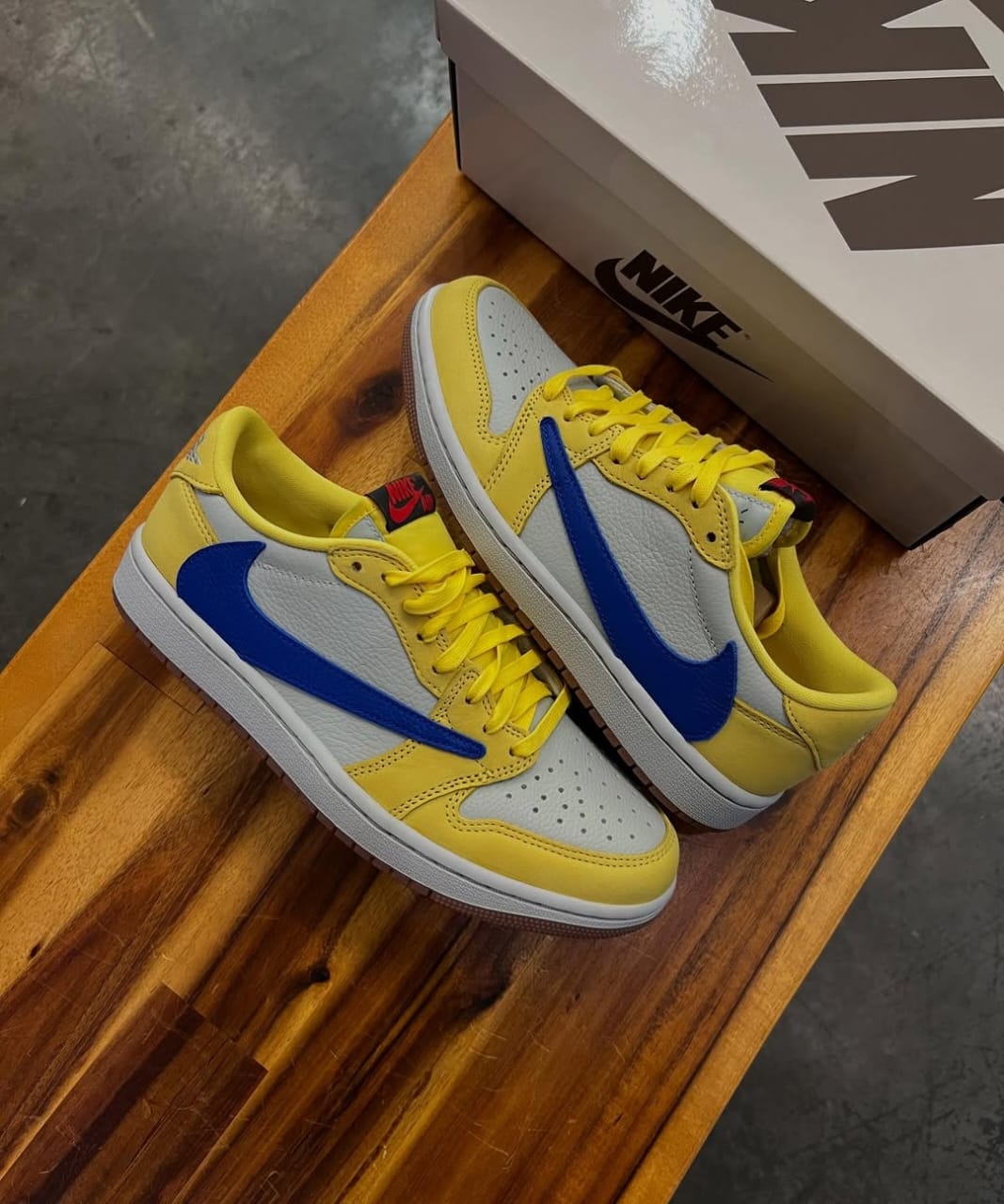 Travis Scott x Air Jordan 1 Retro Low "Canary"