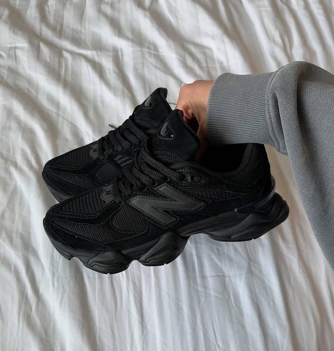 New Balance 9060 "Triple Black"