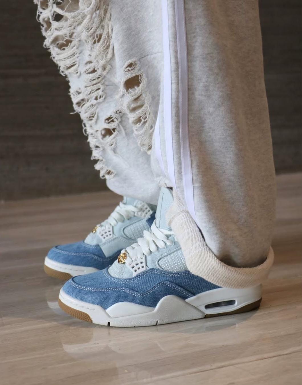 Nike Air Jordan Retro4 Denim "Worn Blue" (Semi Ua)