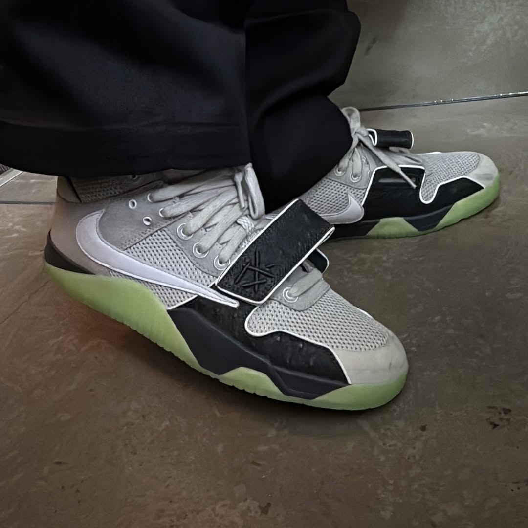 Chase B x Nike Air Jordan Jumpman Jack Tr Travis Scott 'Black Night Silver'