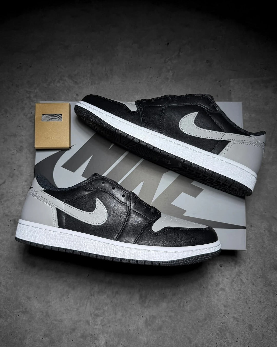 Nike Air Jordan Retro1 Low Og 'Shadow'