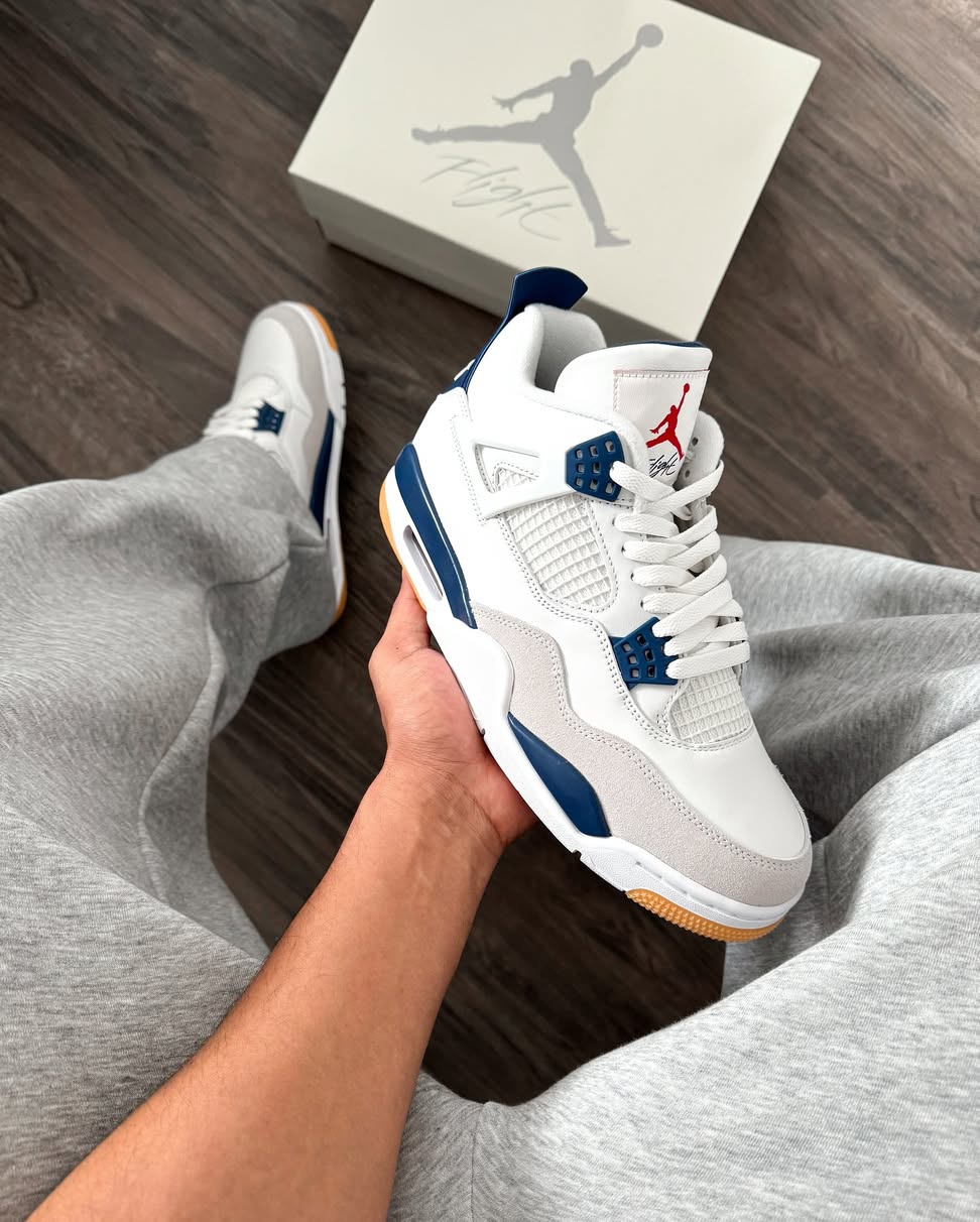 Nike Sb x Air Jordan Retro4 'Navy' (Semi UA)