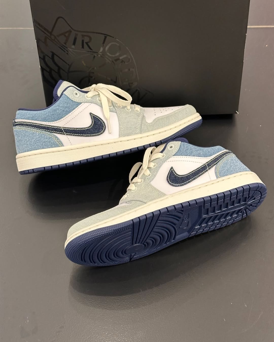 Nike Jordan 1 Low SE "Denim Star Blue"
