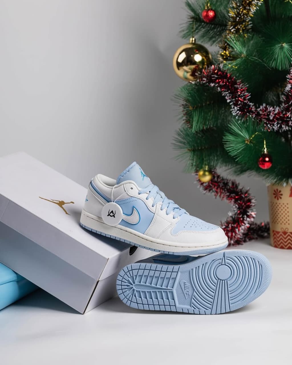 Nike Jordan 1 Low "Reverse Ice Blue"