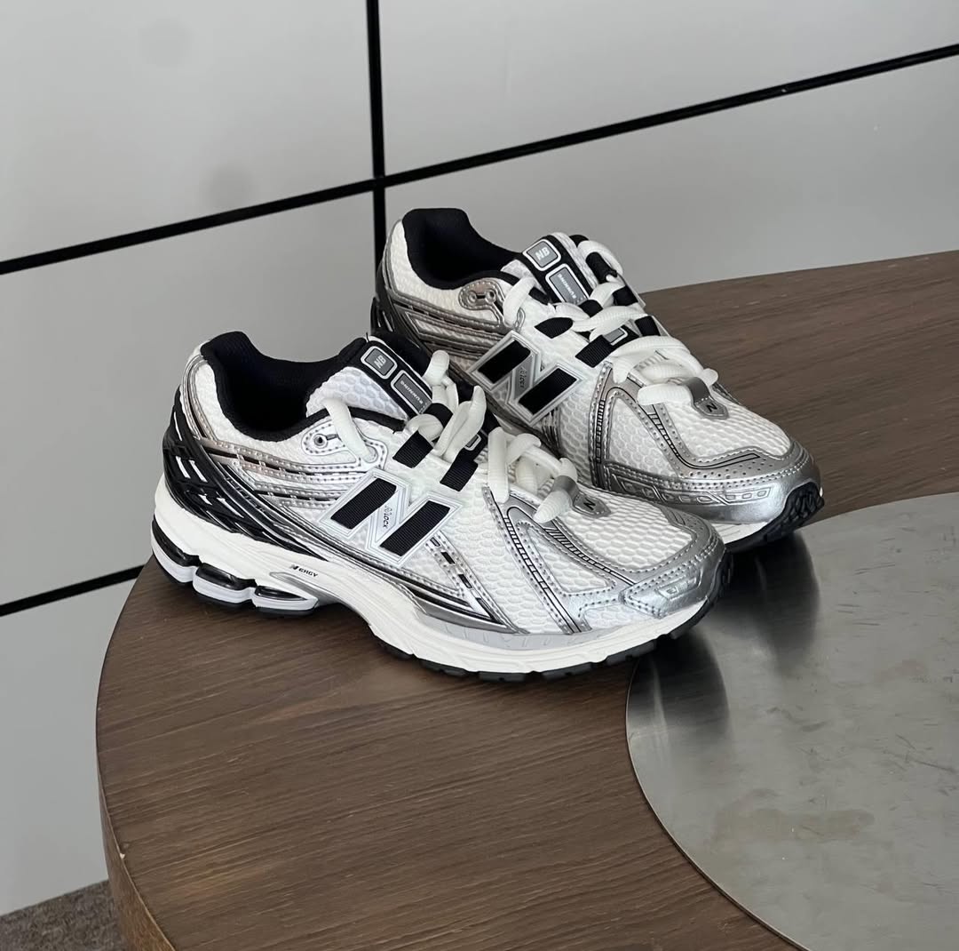 New Balance 1906R "Metallic Silver Black"