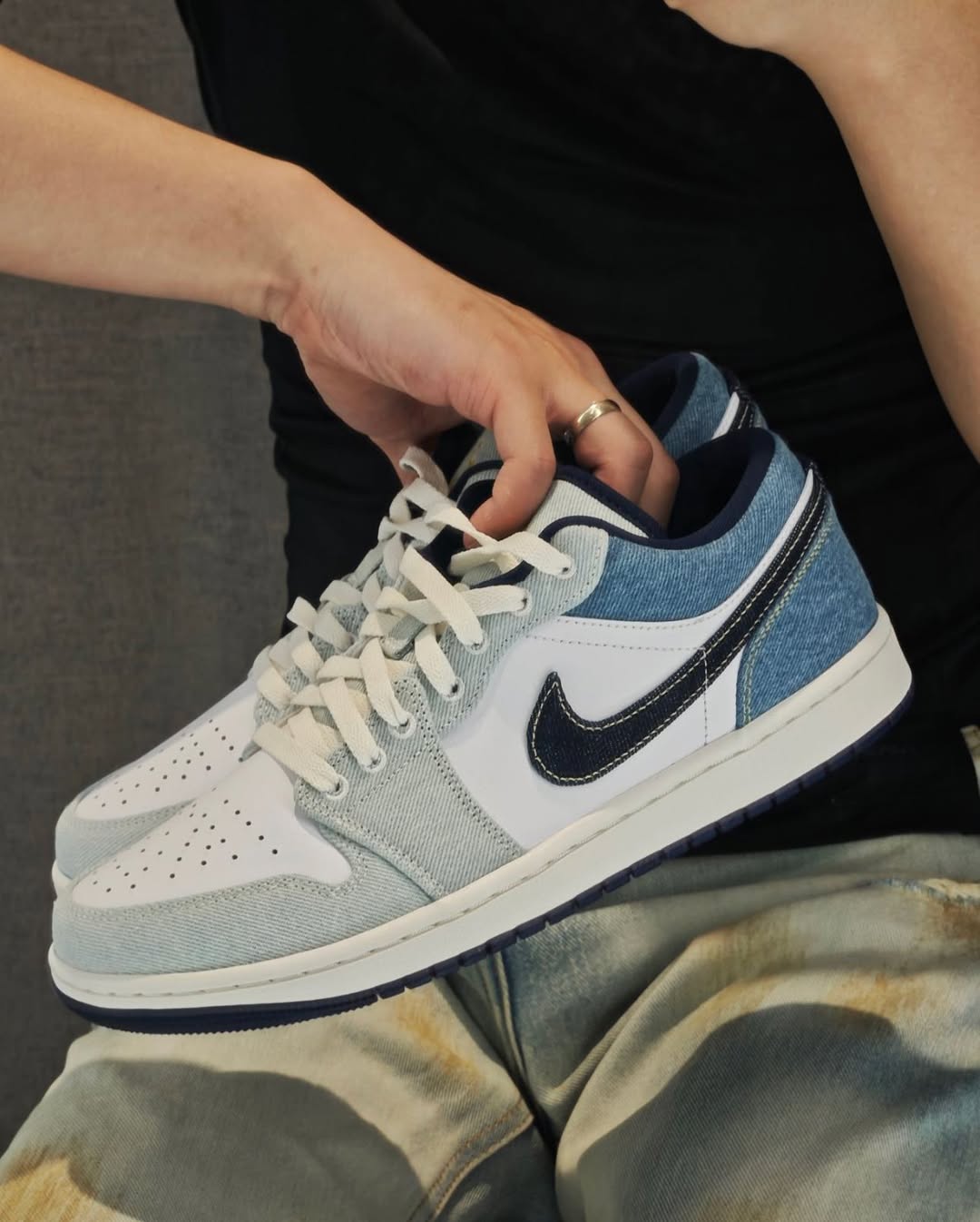Nike Jordan 1 Low SE "Denim Star Blue"