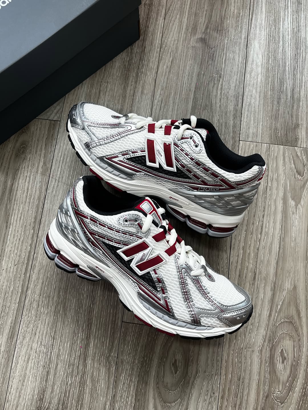 Newbalance 1906R "Silver Crimson red"