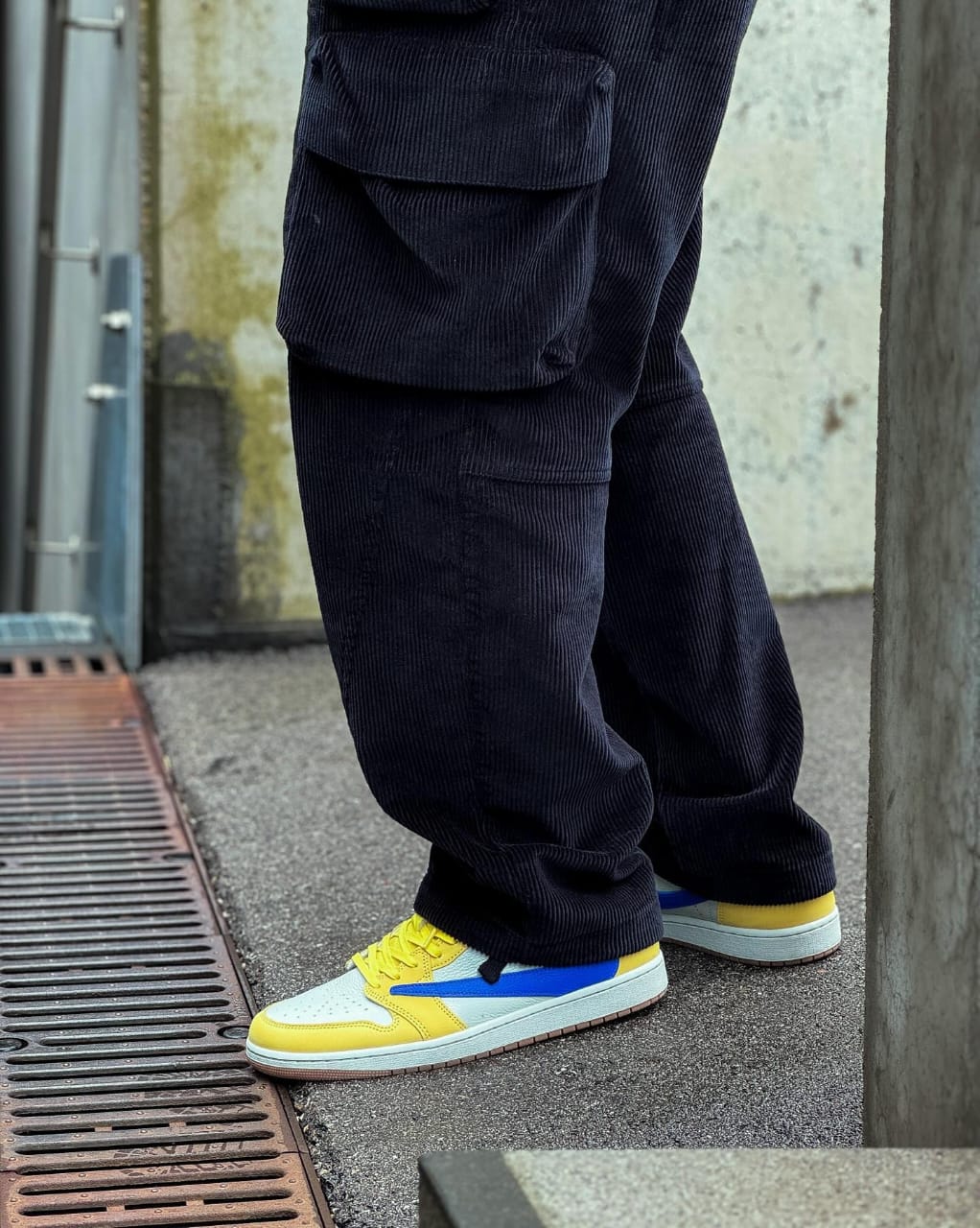 Travis Scott x Air Jordan 1 Retro Low "Canary"