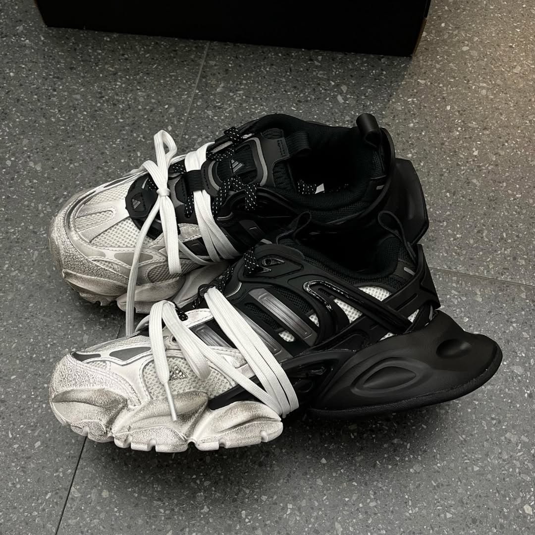 Adidas Xlg Deluxe Runner 'Black White'