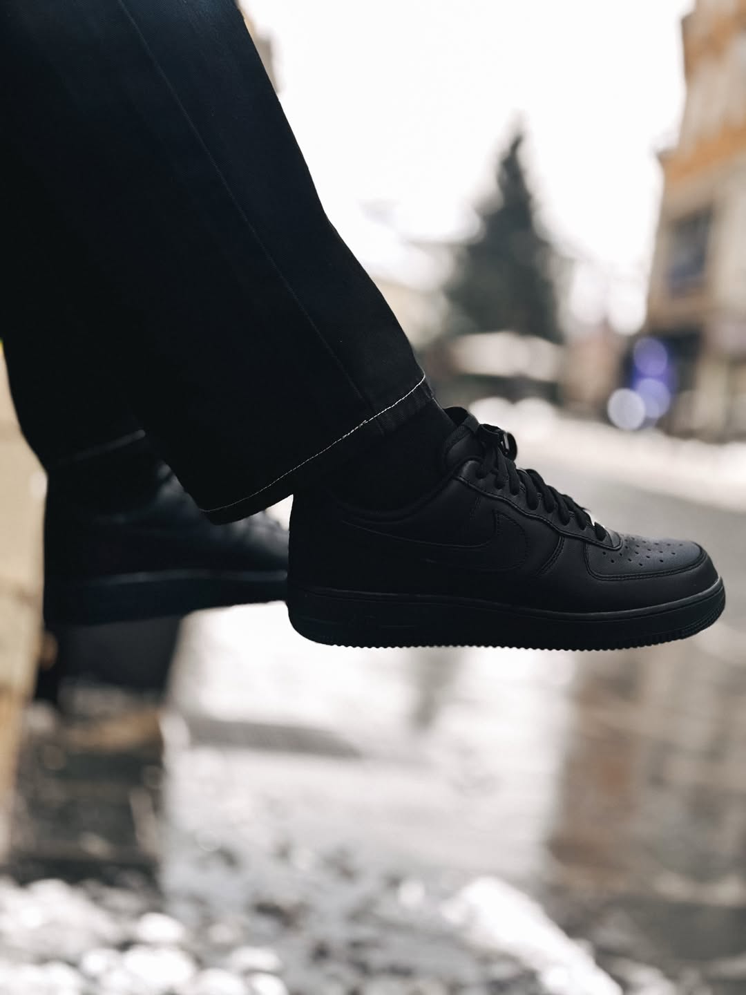 Nike Air Force 1 Low "Triple Black" (UA)